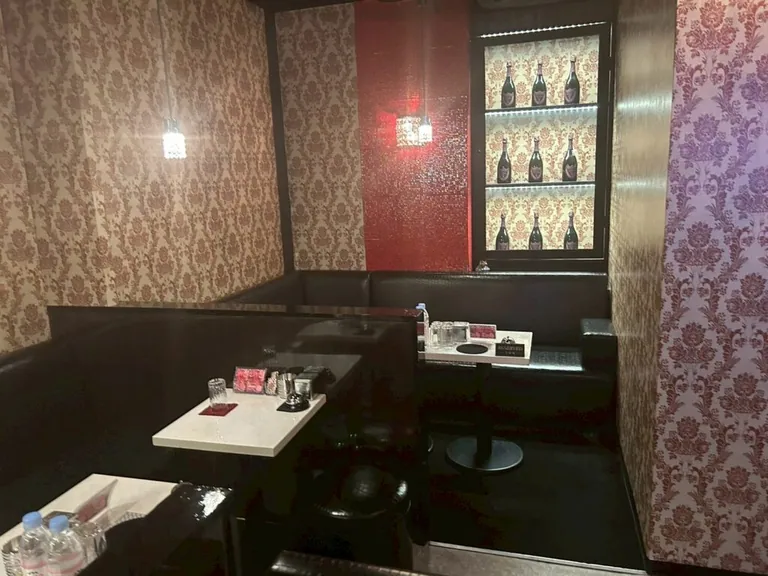 ダブルアールの店内