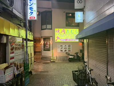 エムズ （SNACK M’s）への道順 5／8：突き当りを右折します。