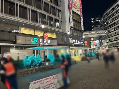 ワイへの道順 1／8：「池袋駅」西口を出ます。