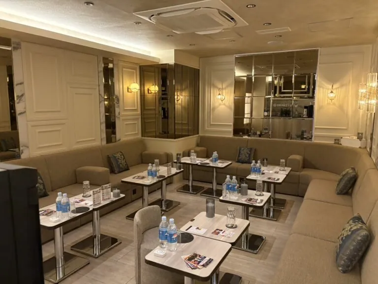 水道橋　デイジーの店内