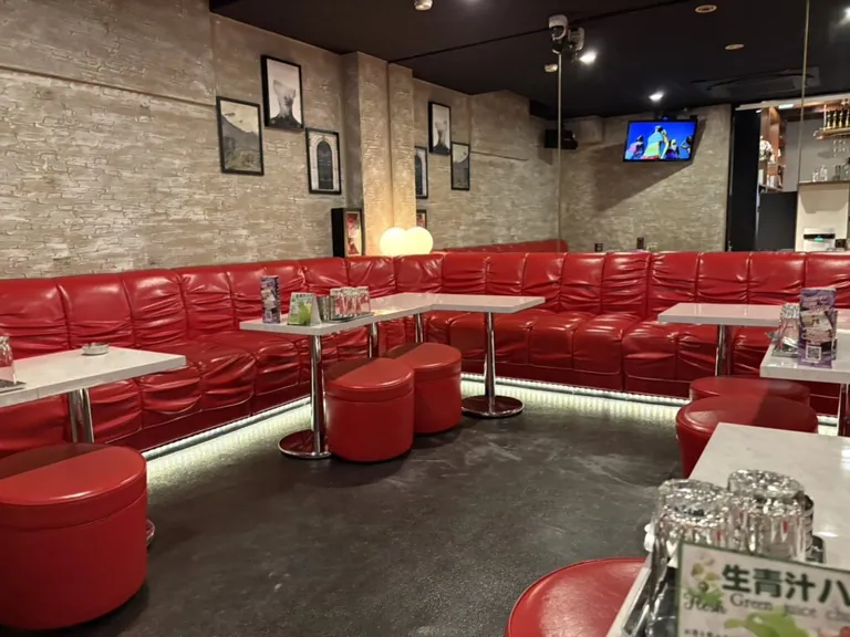 マンダリンクラブ昼の店内
