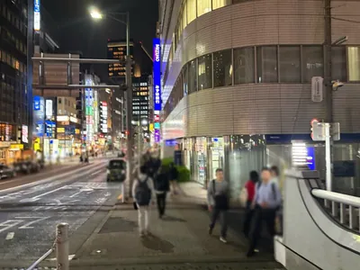 モアナ （Bar＆Lounge MOANA）への道順 7／9：右手三つ目の路地も超えて直進します。
