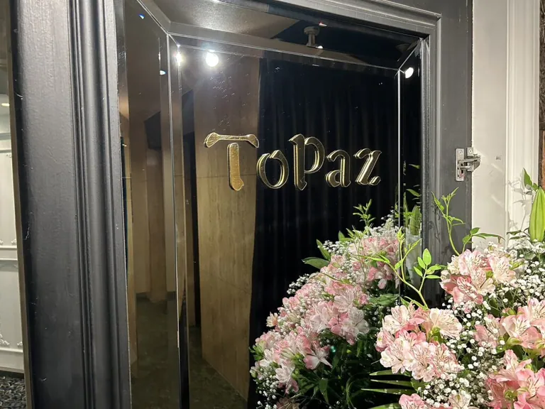 トパーズの店内