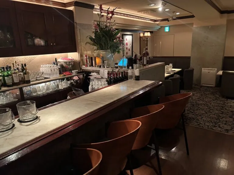 久子 （ヒサコ）の店内