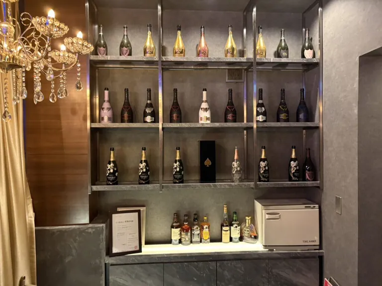 ラウンジ （Girls Bar #Rounge）の店内