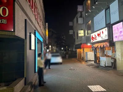 ココワールへの道順 10／10：左折後、すぐ左手に津田沼ココワールの入る「第一辰巳ビル」があります。