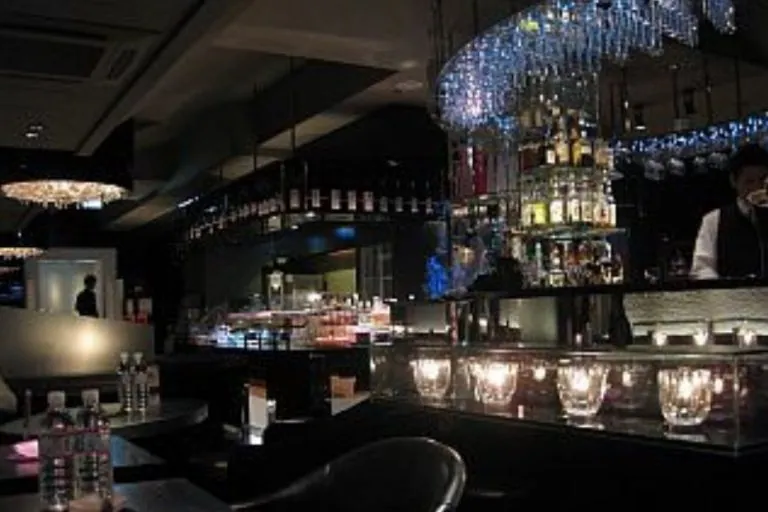 キャンパスカフェ バッドガールズ(Campus Cafe BADD GIRLS 赤坂店)の店内