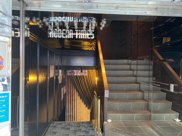モダンタイムスの店内