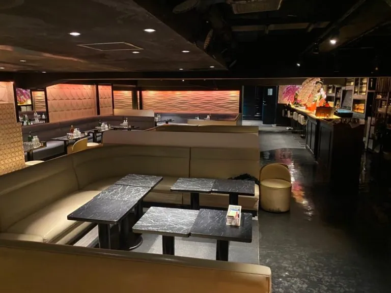 モダンタイムスの店内