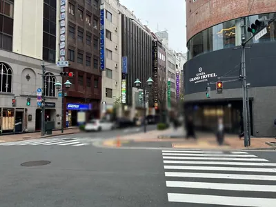 アマネへの道順 6／10：「難波橋」の交差点に出たら左折します。
