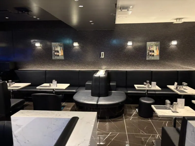 アールクラブの店内