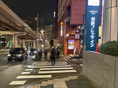 ルパンへの道順 4／7：二つ目の路地を右折します。