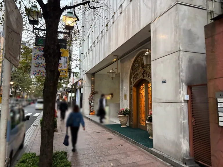 77 (セブンティセブン)の店内