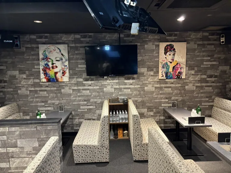 松戸　レイアの店内