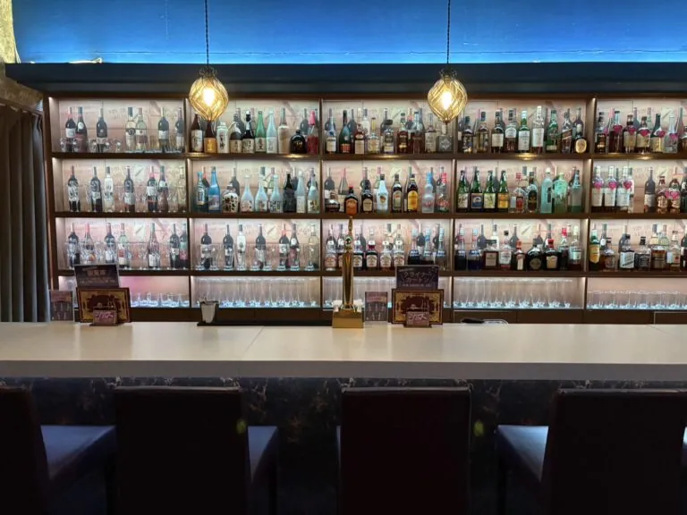レゼル (Girl’s Bar Rezel)の店内