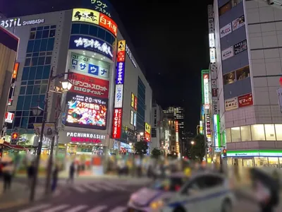 優雅 （ユウガ）への道順 4／7：一つ目の十字路を渡り更に直進します。