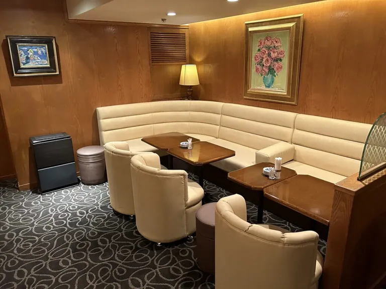 アユカワ （あゆかわ）の店内