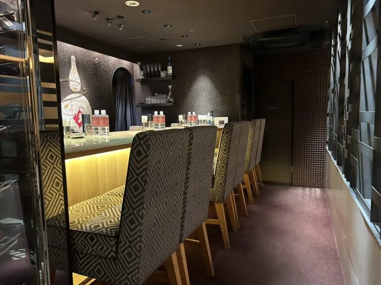ウエダの店内