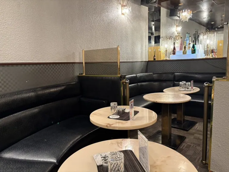 ティトゥルースの店内