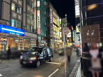 エッグへの道順 11／12：横断歩道を渡ったら直進します。