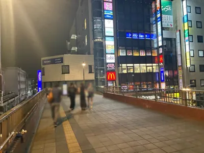 ココワールへの道順 3／10：突き当りを左折します。
