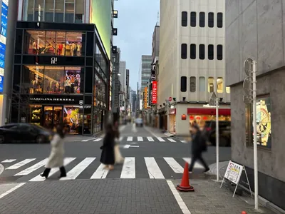 ラクロレ （Club La Coloré）への道順 10／11：十字路を越えて直進を続けます。