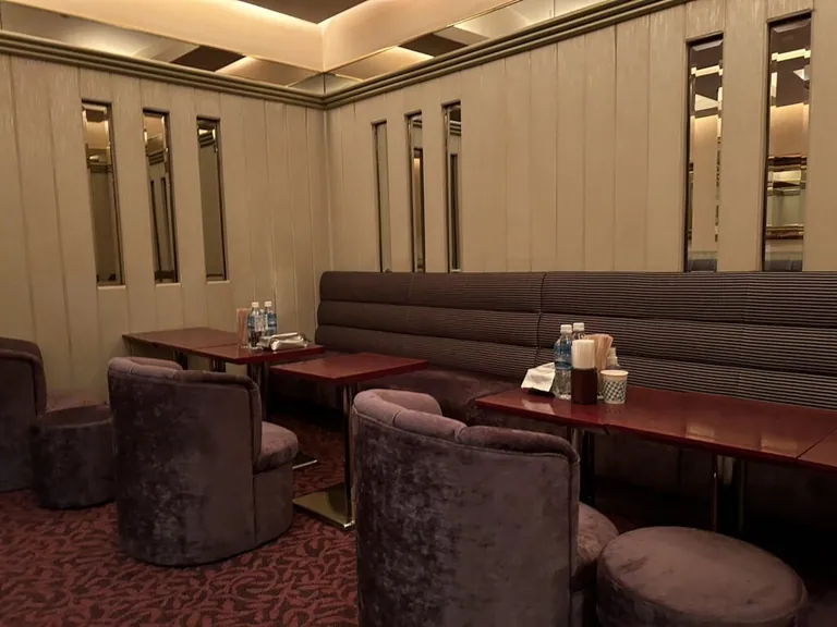 エルプリンセスの店内