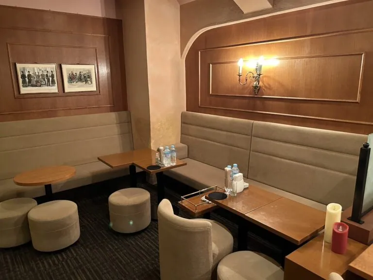 毛利 （もうり）の店内