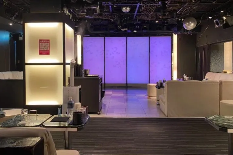フェニックスの店内