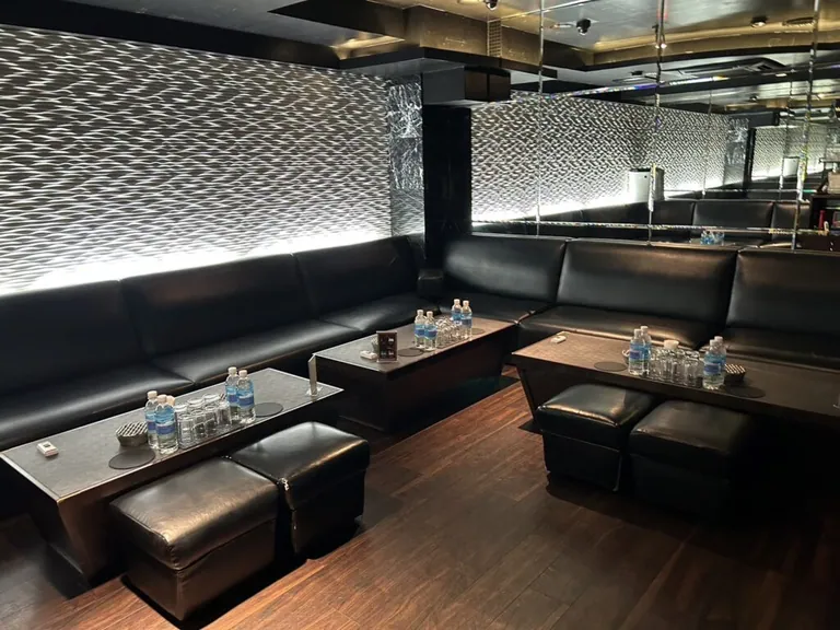 エテルナの店内