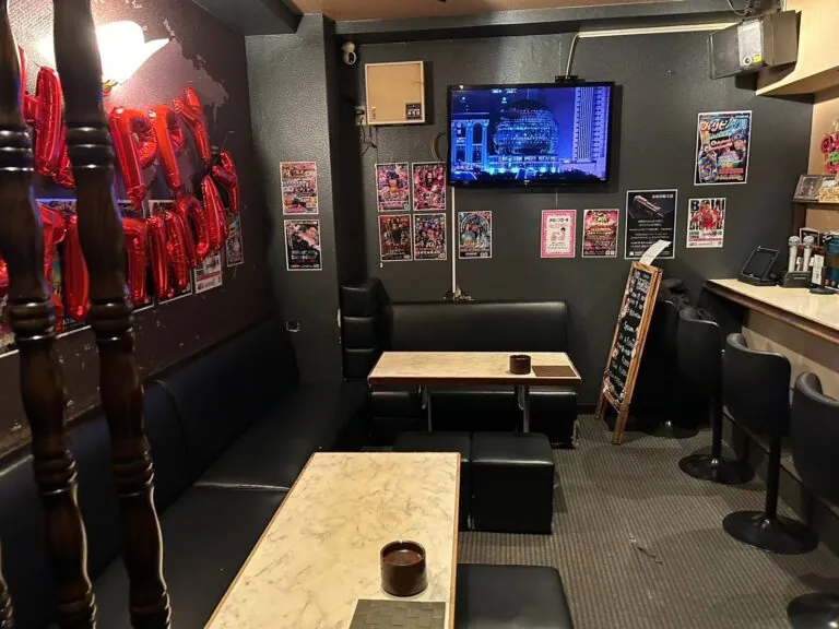 アタラスの店内