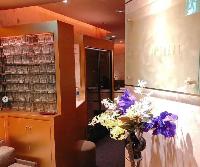 バカラの店内