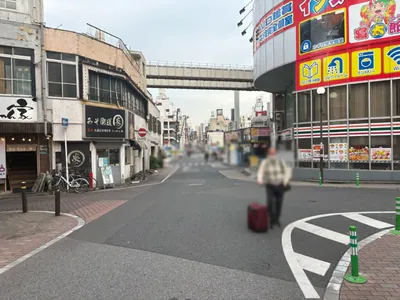 アラマンダへの道順 10／13：二つ目の十字路も超えて直進をします。