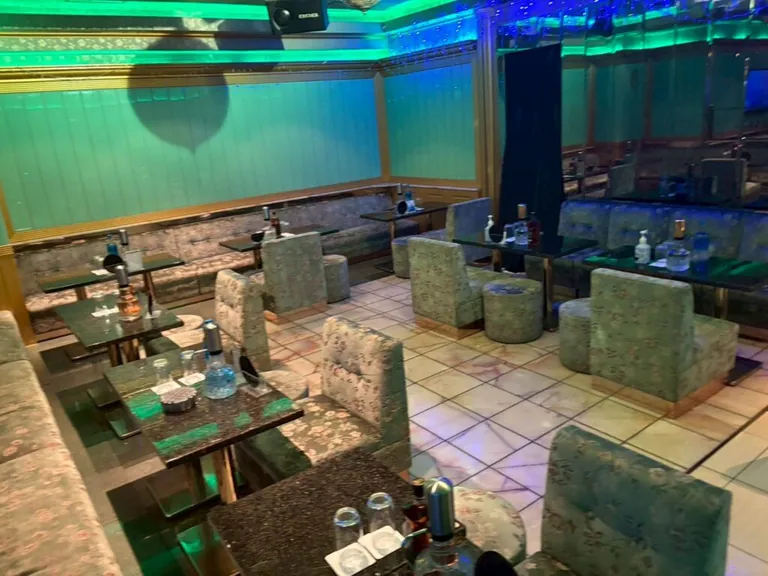 プラチナムの店内