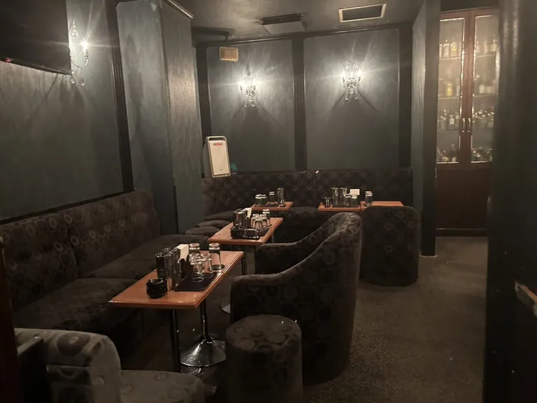 エムズ （M’s）の店内