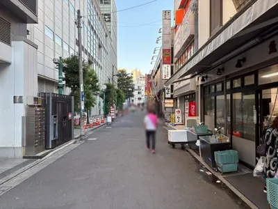 ドンピーへの道順 6／10：直進します。