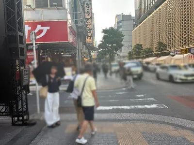カラットへの道順 4／5：二つ目の路地を左折します。