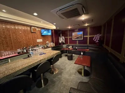宝泉 （ホウセン）の店内