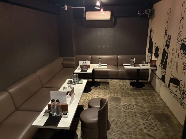 シャンクスの店内