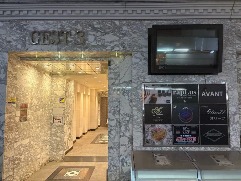 金曜日のプリンセスの店内