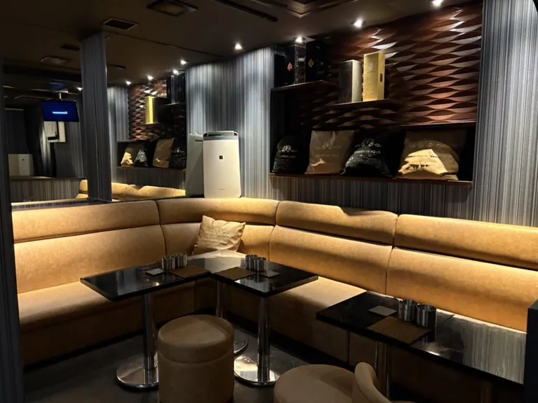 コロン （Girl’s bar & Lounge COLON）の店内