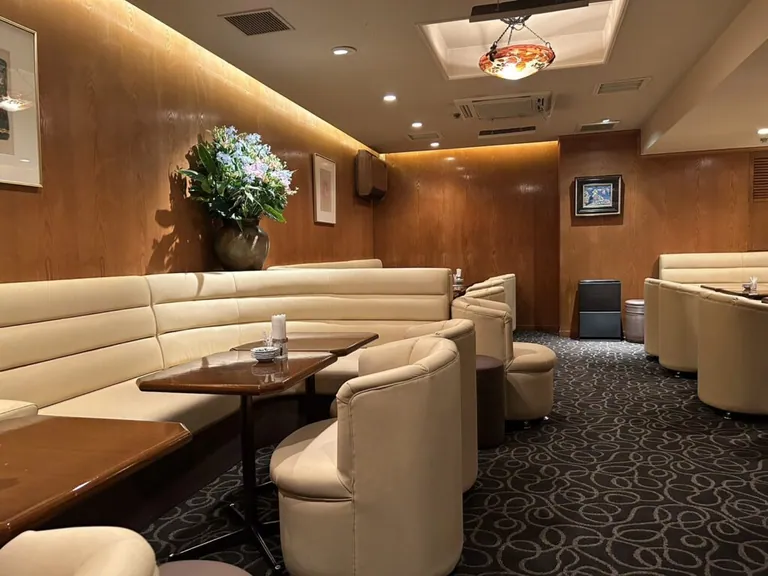 アユカワ （あゆかわ）の店内