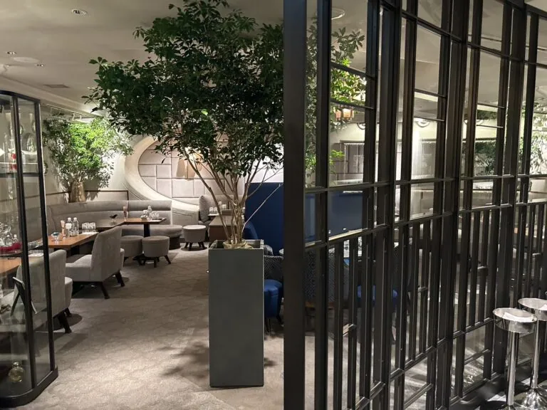 メゾンドエムの店内