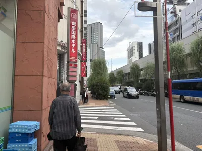 粋 （スイ）への道順 8／11：「難波橋」の交差点から一つ目の路地を左折します。