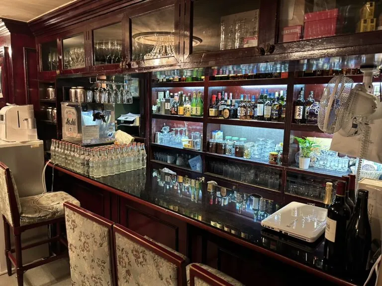 あし田 （アシダ）の店内