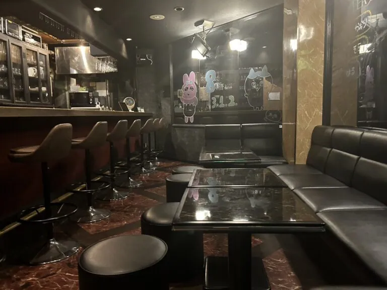 ユラリの店内