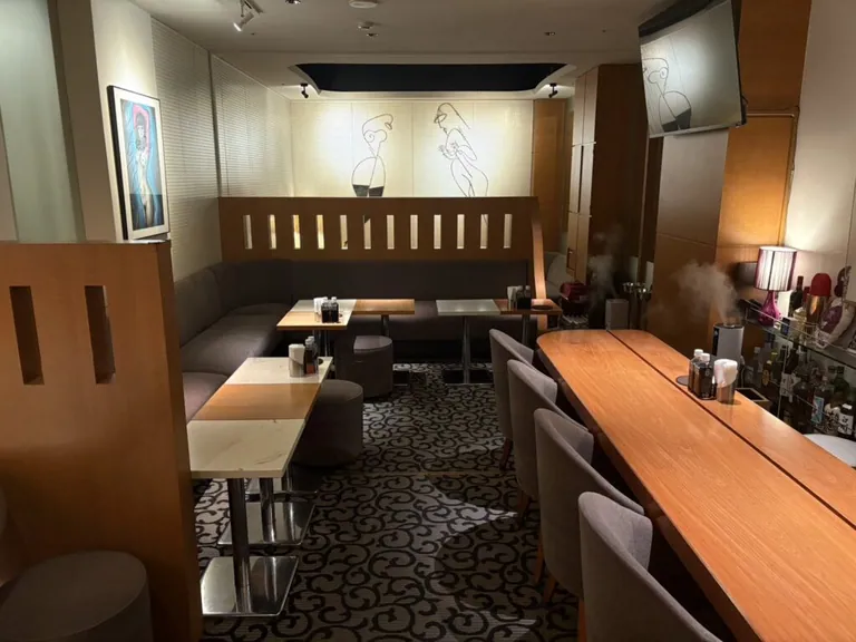 心湖 （ココ）の店内