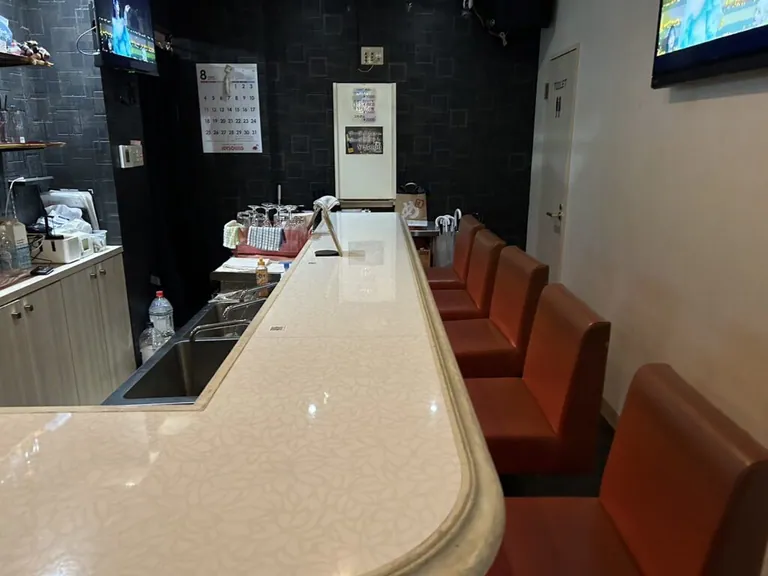 エムズ （Girl’s Bar M’s）の店内