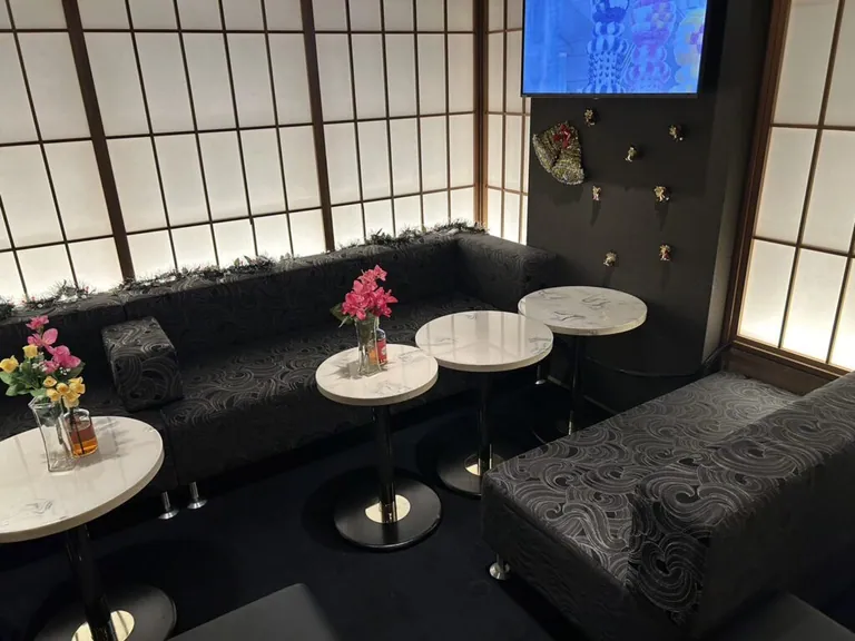 華れ （ハナレ）の店内