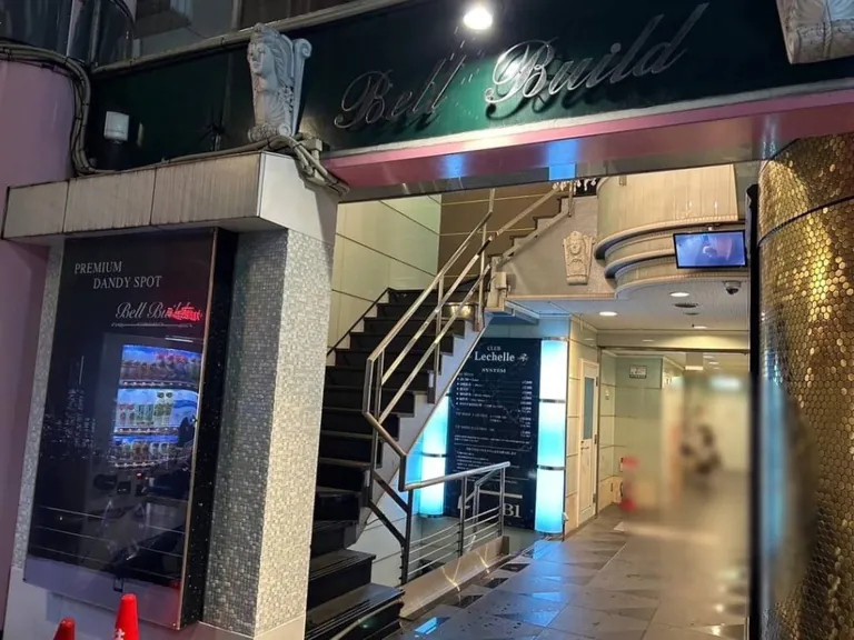 ピクシーの店内